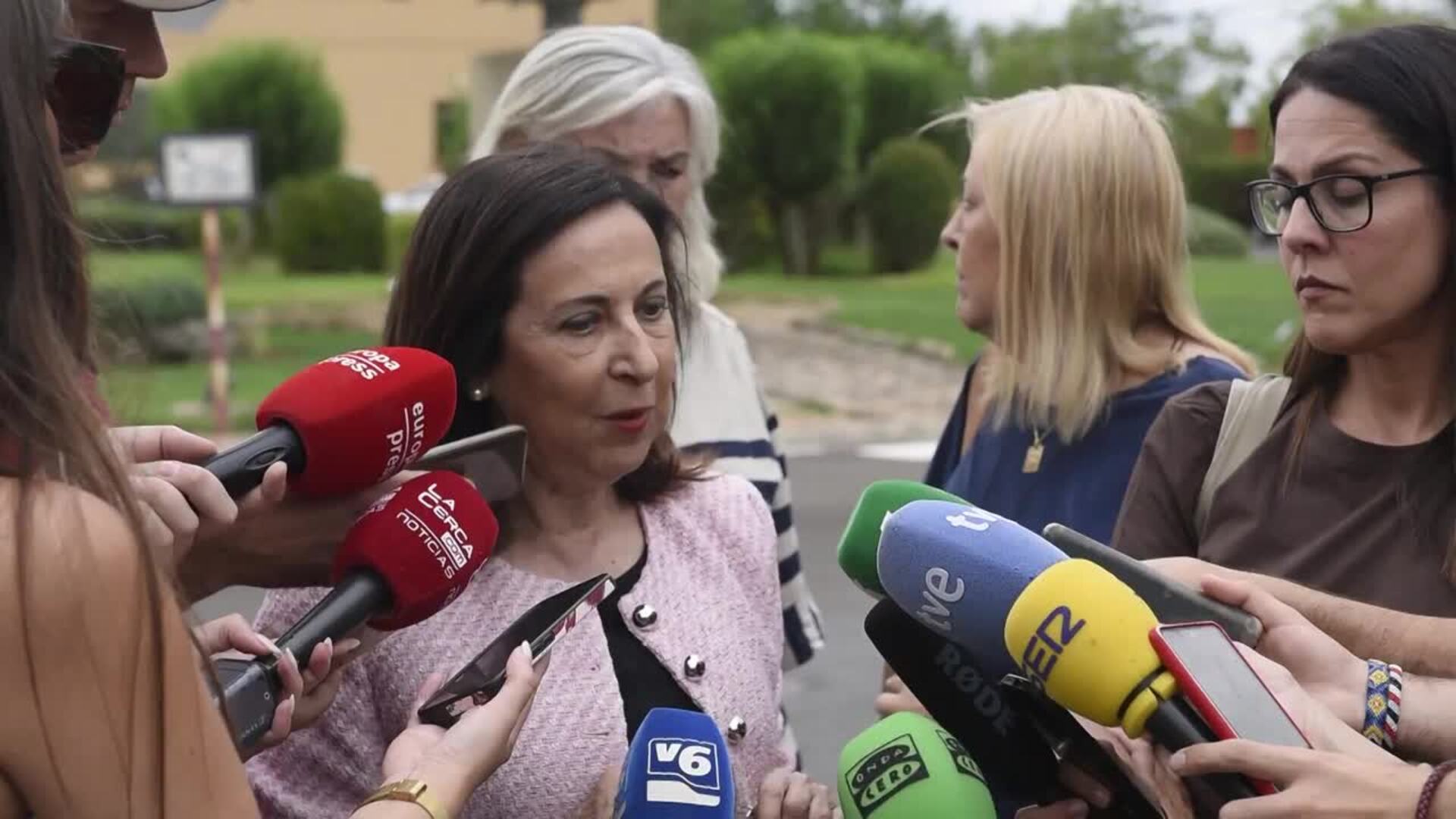 Robles defiende que el compromiso con la OTAN debe ser con la colaboración en misiones