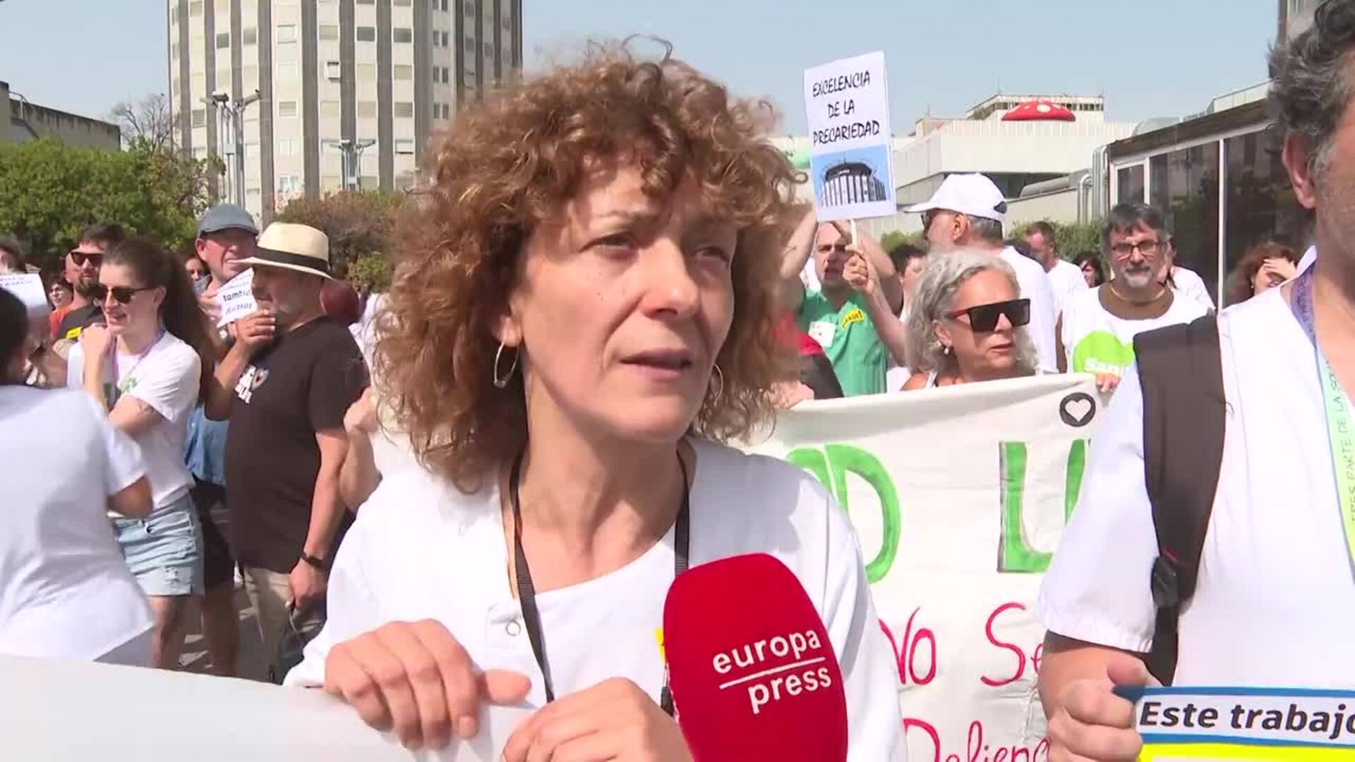 Trabajadores de La Paz se concentran para reclamar mejoras laborales durante huelga de 24H