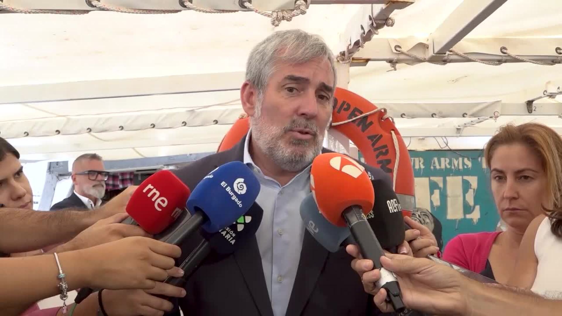 Clavijo tacha a Abascal de "auténtico fascista" por pedir el hundimiento del barco de Open Arms