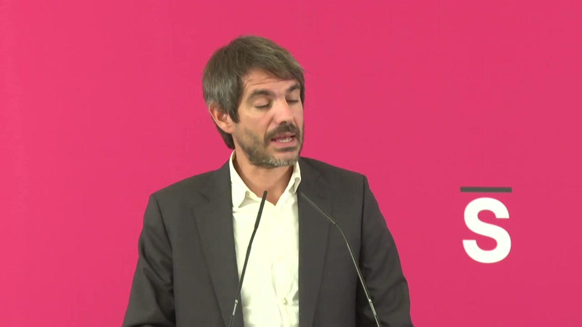 Urtasun pide "averiguar qué ha fallado" en las pulseras antimaltrato