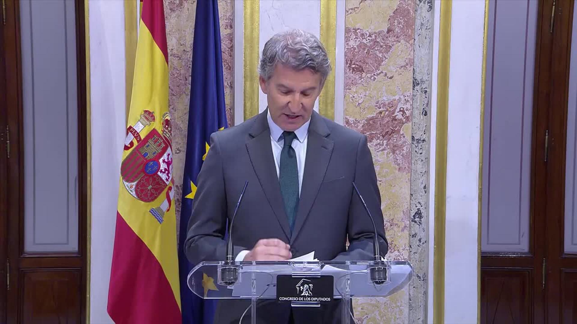 Feijóo sitúa a Sánchez como "responsable del lodazal" de corrupción