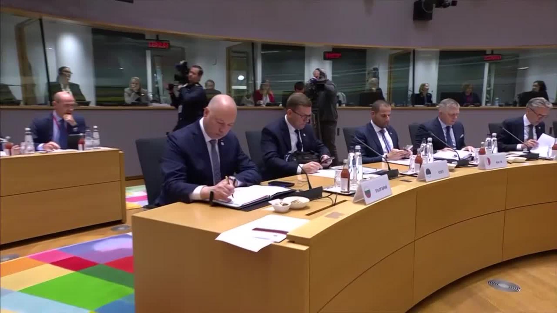 Los líderes de la UE piden un plan "ambicioso" en vivienda y para usar activos rusos congelados