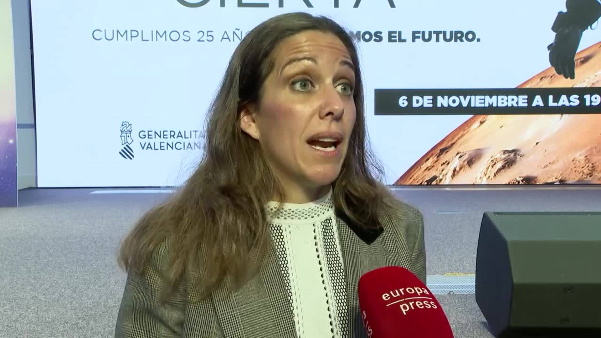 Investigadora de la NASA desgrana retos de los trajes espaciales en el Museu de les Ciències