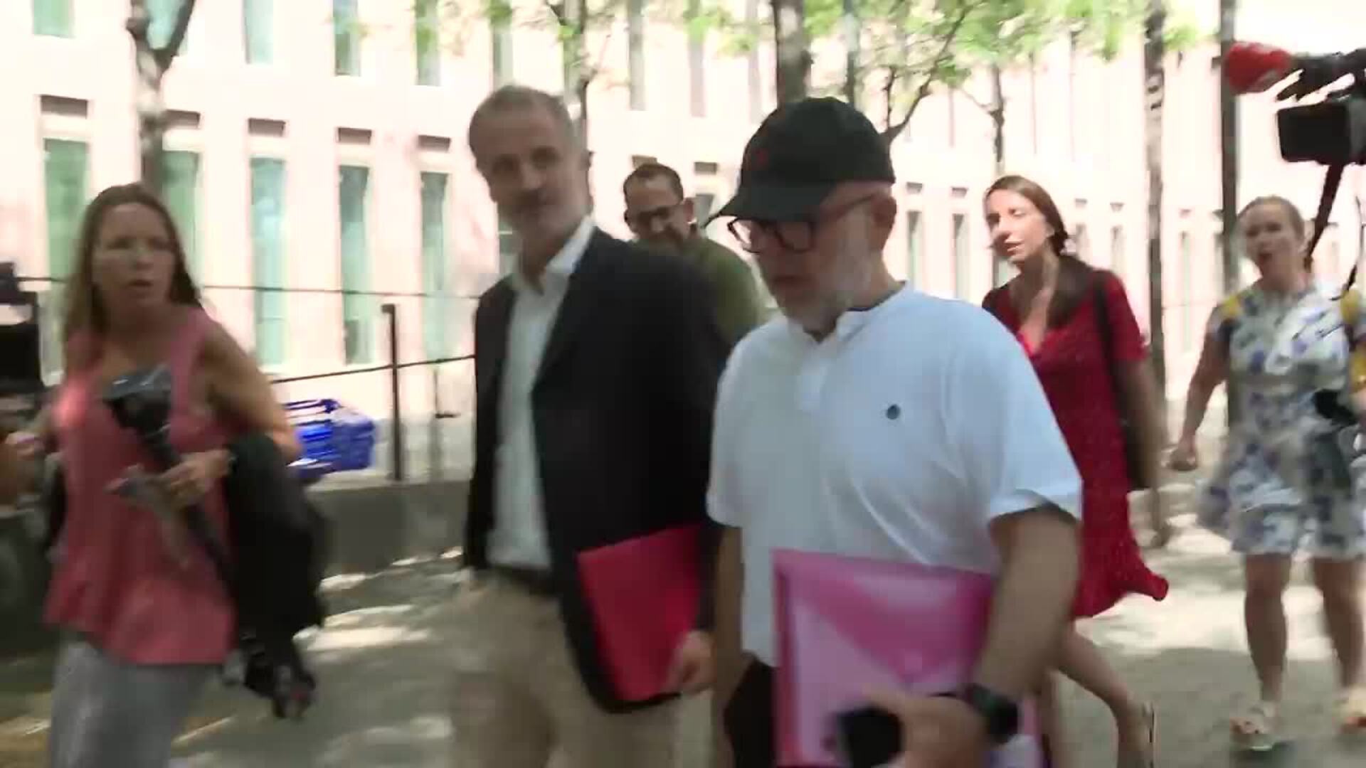 Puigdemont pide que suspenda su orden de detención tras las conclusiones del abogado de la UE