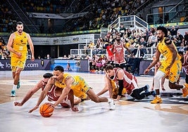 Luces y sombras en un Dreamland Gran Canaria que muestra carácter y se aferra a la Copa del Rey