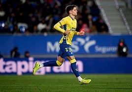 Pedrola acelera, tira la puerta abajo y pide sitio en el once titular