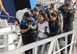 Críticas al desahucio de Margarita: «El Puerto deja a una señora en la calle, qué menos que avisar antes»