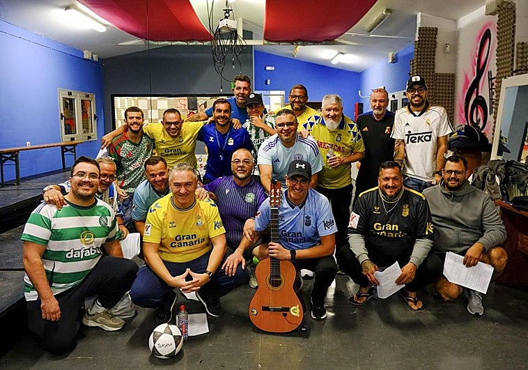 Los Tocapelotas: la chirigota que devuelve el carnaval de Las Palmas de Gran Canaria a las calles