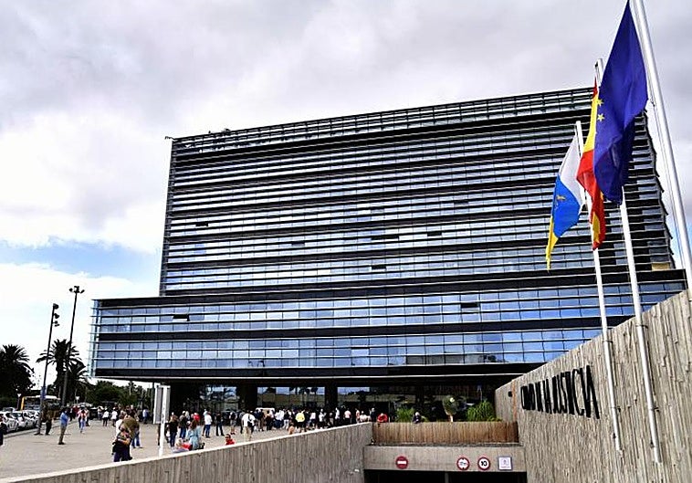 Aplazan el juicio a una mujer acusada de interponer una denuncia falsa a su expareja