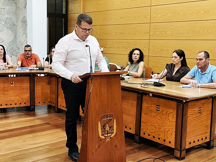 Toma posesión en Agüimes el concejal de Roque Aguayro, Juan Francisco Acosta