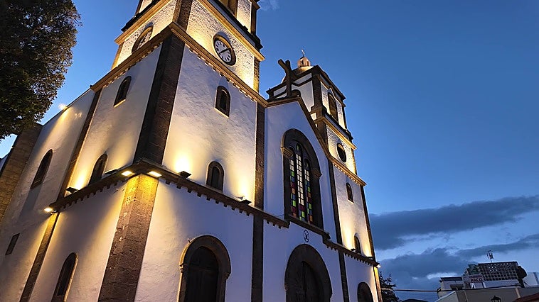La iglesia de la Candelaria de Ingenio luce nueva iluminación