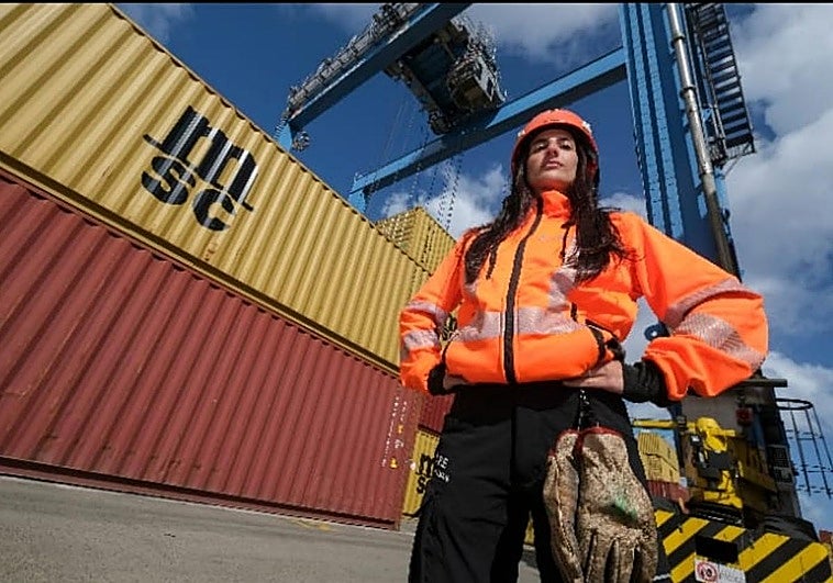 La estiba en el puerto, la última gran conquista laboral de las mujeres de Canarias