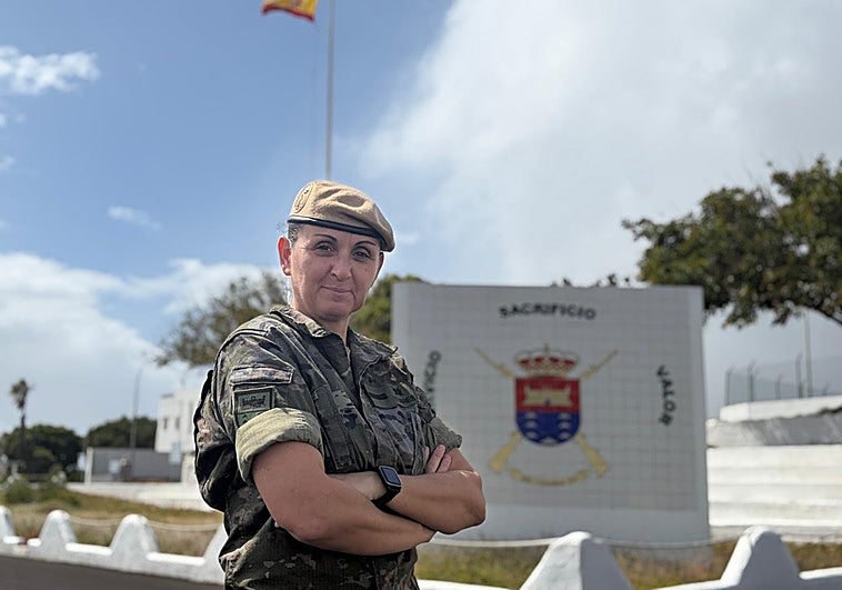 Una militar canaria hace historia en el ejército y se convierte en «modelo de inspiración»