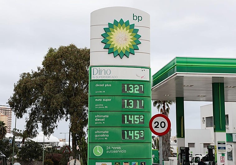 Canarias estudia medidas para paliar los efectos de la guerra en Irán y la CEOE exige rebajas fiscales