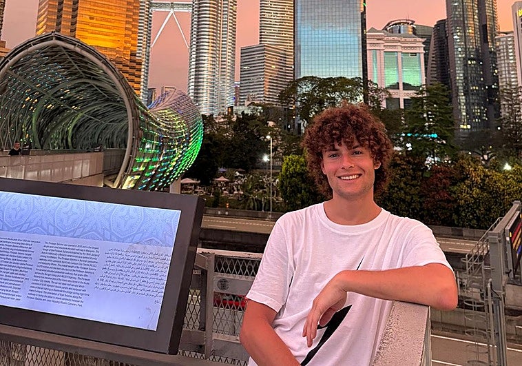 La odisea de Zeus y su pareja para regresar de Malasia a Canarias: «Nos sentimos solos, nadie hace nada por nosotros»