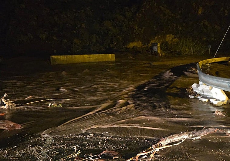 Borrasca Therese en Canarias, en directo: cuatro islas en alerta naranja, clases suspendidas y última hora de las incidencias por el temporal
