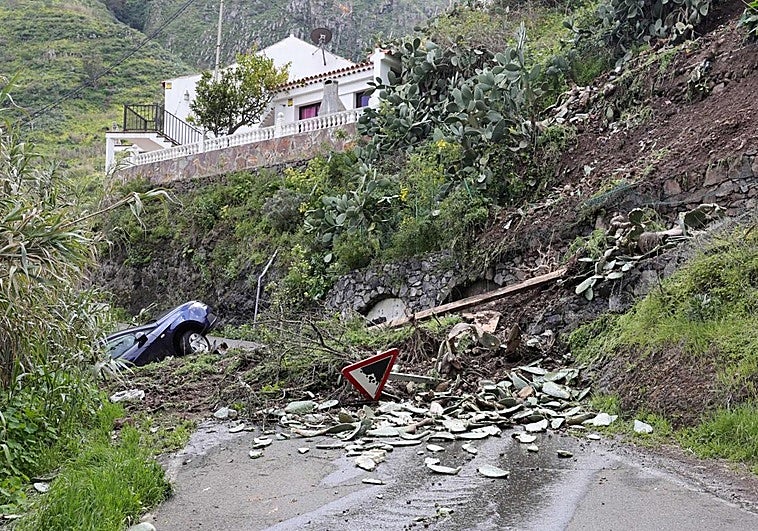 La avenida de agua de La Yedra (San Mateo) hizo del barrio un lodazal