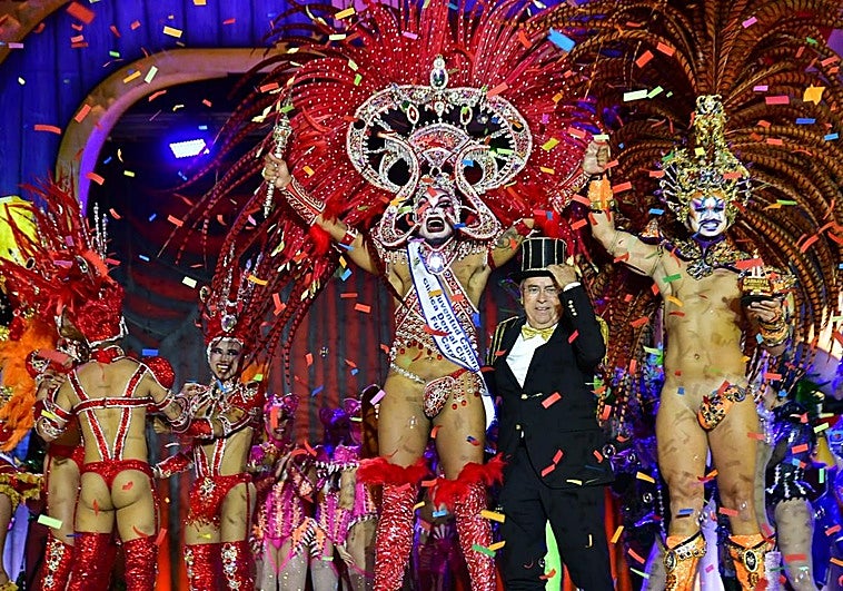 Drag Ávalon triunfa en el carnaval de Maspalomas