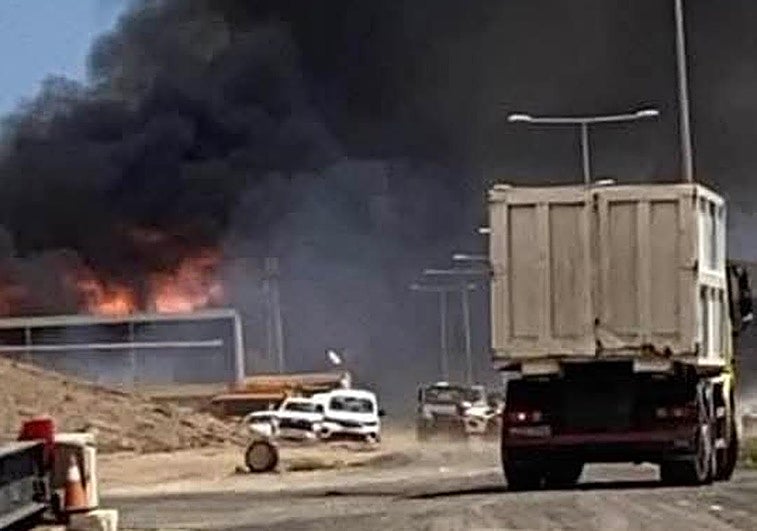 Controlado un incendio en el Complejo Ambiental de Zurita