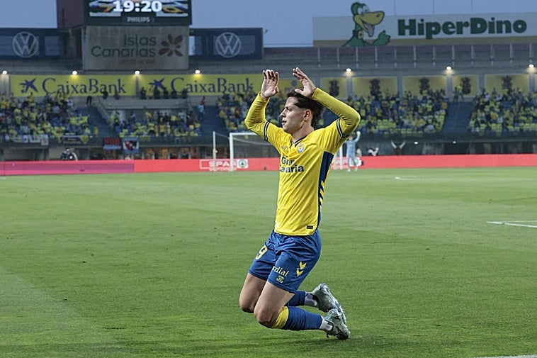 El nervio de Pedrola y la calidad de Fuster devuelven a la UD al playoff