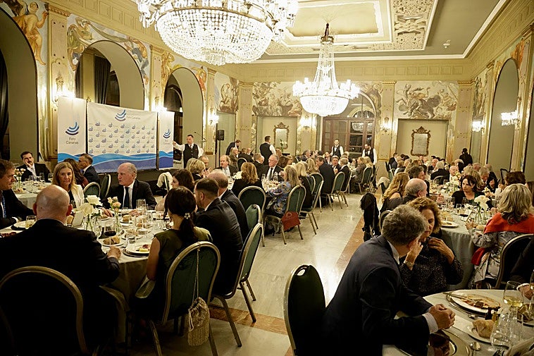 Cena anual y nueva directiva del Foro Canarias
