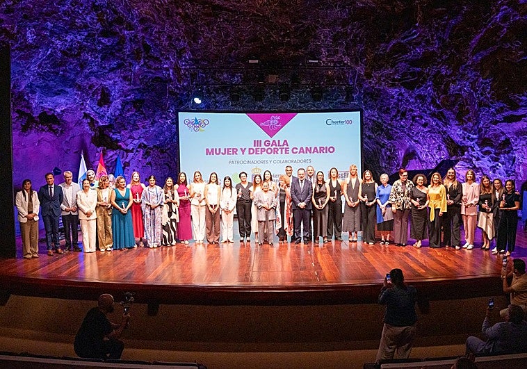 Canarias reconoce en Lanzarote a una veintena de referentes del deporte femenino
