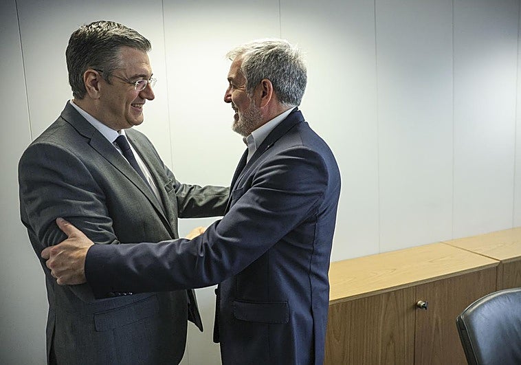 Clavijo logra el apoyo del comisario de Transportes a extender la exención de los ETS más allá de 2030