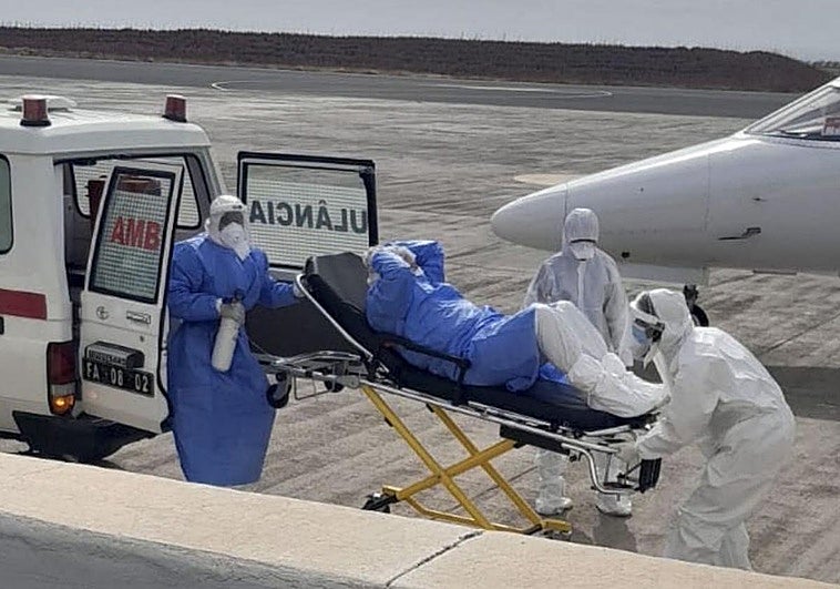 El crucero del hantavirus navega hacia Tenerife: «La situación es complicada pero controlada»