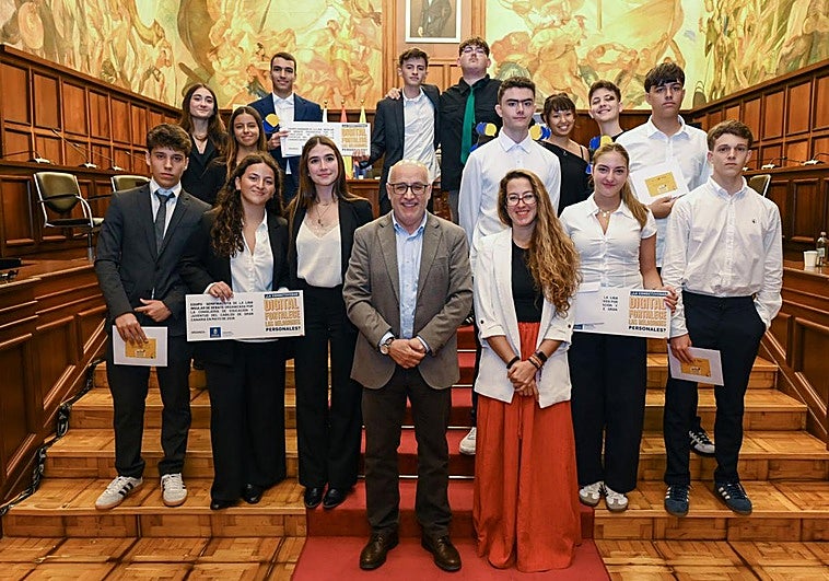 El equipo ‘Argumentum’ del IES Pérez Galdós gana la Liga Insular de Debate del Cabildo de Gran Canaria