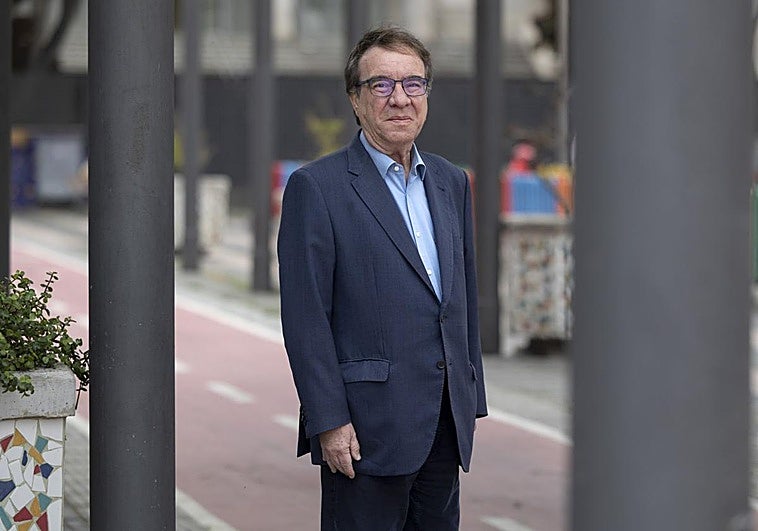 Amós García Rojas: «Lo que más miedo me dio del brote de hantavirus fue el pánico de la ciudadanía»