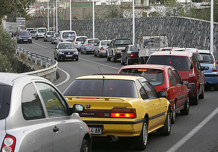 La DGT avisa a los conductores canarios: empieza la cuenta atrás para los nuevos dispositivos obligatorios
