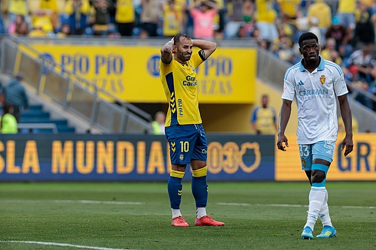 El empate de la vergüenza y la discordia en la UD Las Palmas: «Tenemos que poner más huevos»