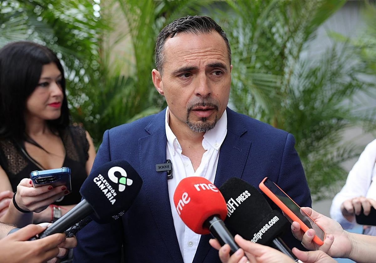 La sanidad pública canaria prepara una oferta de mejoras laborales para frenar la huelga médica