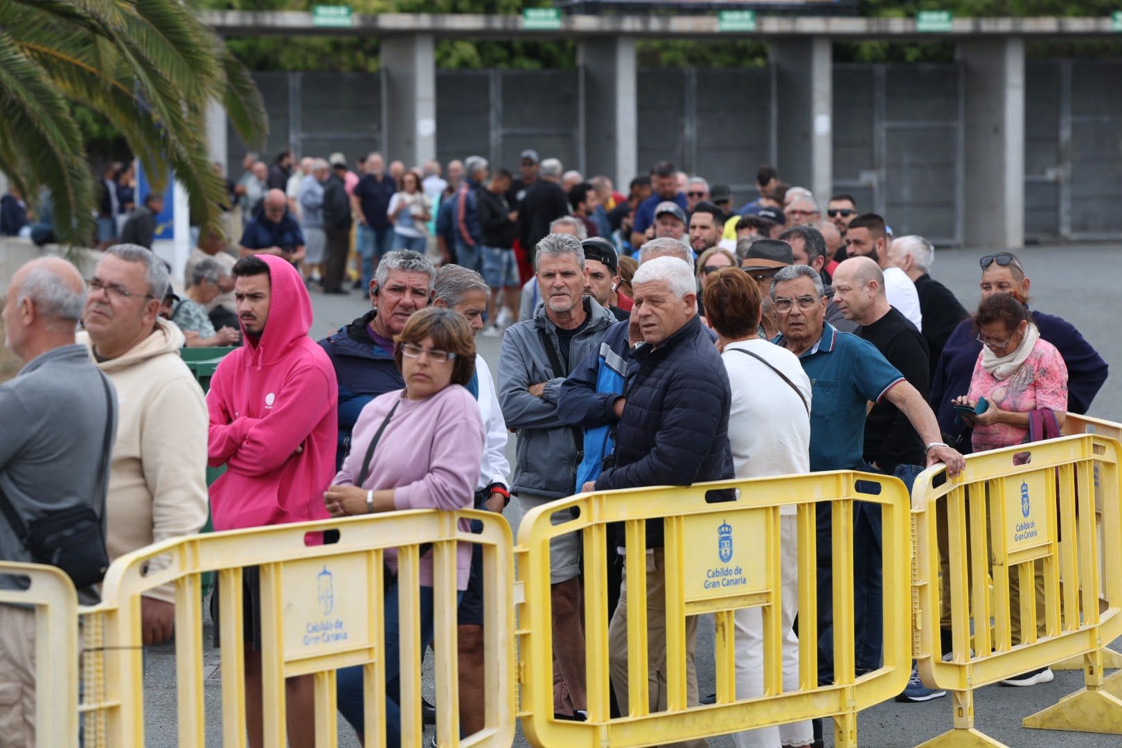 Colas para estar en el partido ante el Málaga: nadie quiere perderse la promoción de ascenso de la UD