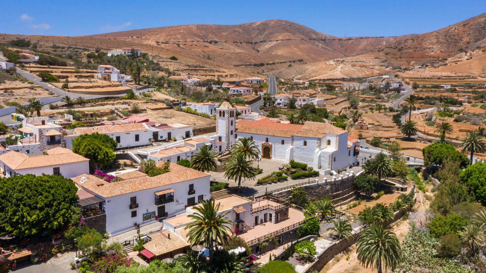 Historic Sites of the Canary Islands Gather in Betancuria to Address the Challenge of Tourism Pressure Historic Sites of the Canary Islands Gather in Betancuria to Address the Challenge of Tourism Pressure