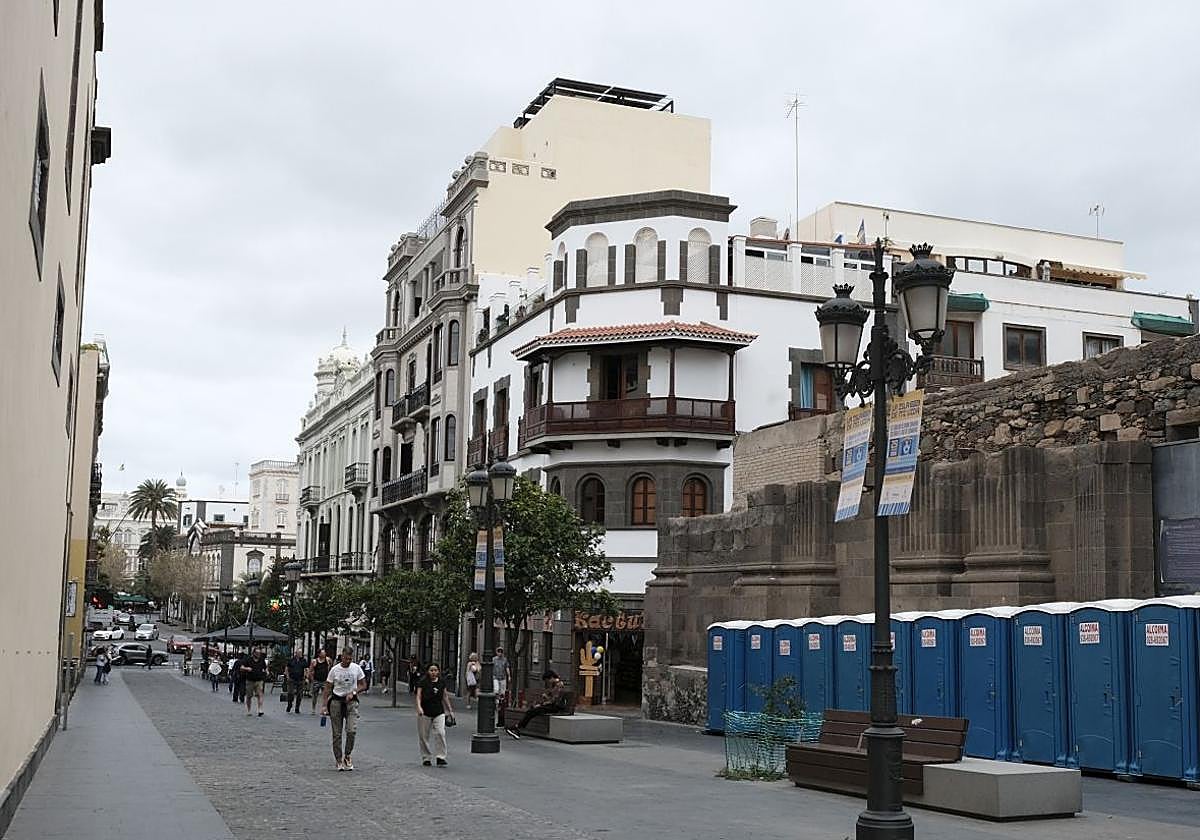 37 calles de la capital se cortarán el 11; también habrá restricciones para aparcar en Triana