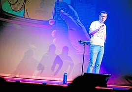 Darío López, en pleno espectáculo.