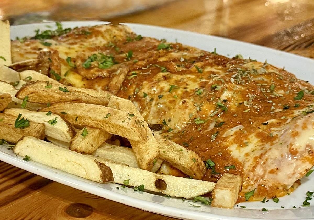 The Best Milanesa in Fuerteventura is Served at This Restaurant in Corralejo: Mesón Las Tejas The Best Milanesa in Fuerteventura is Served at This Restaurant in Corralejo: Mesón Las Tejas