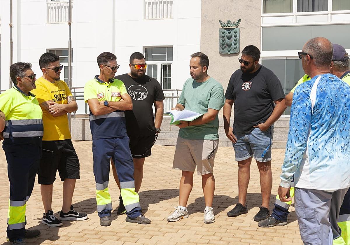 Se prolonga el paro del personal de recogida selectiva de basura
