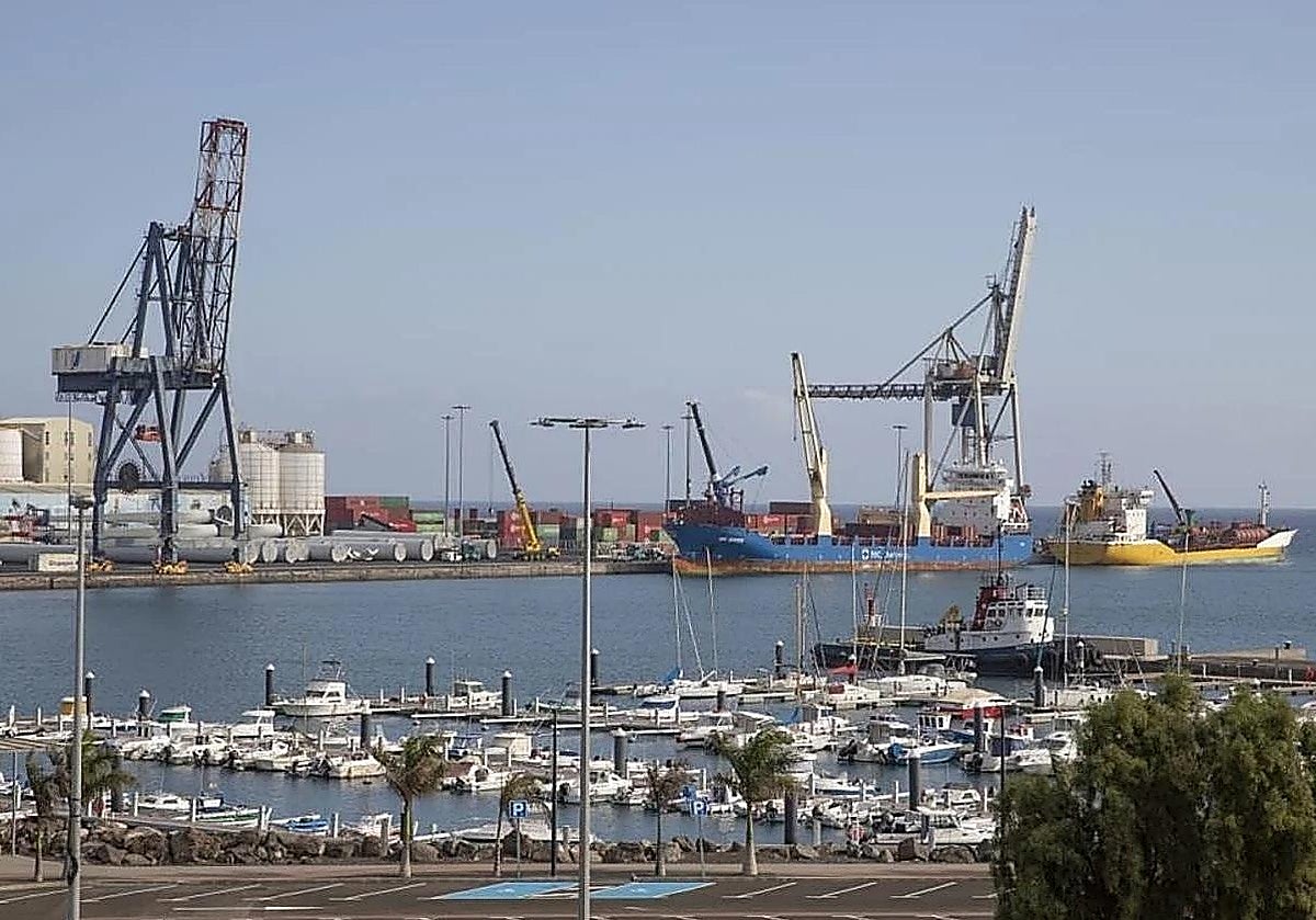 El PP habla de «absoluta incertidumbre» sobre la conexión marítima de Fuerteventura con Cádiz