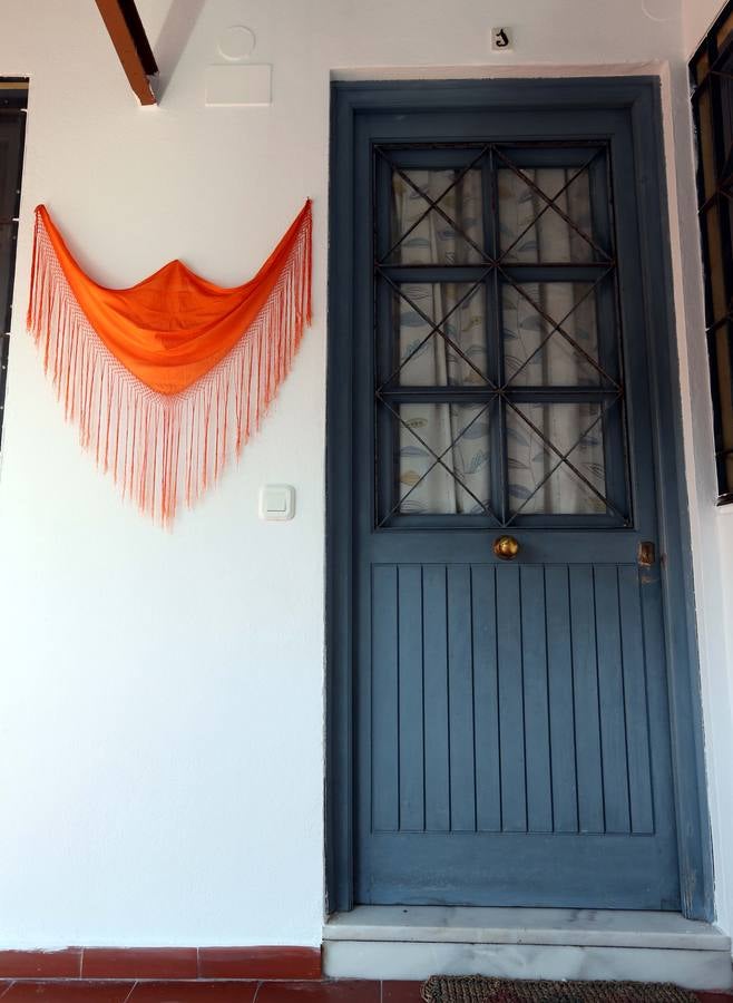 Los mantones son muy importantes en el corralón de la calle Feijó.