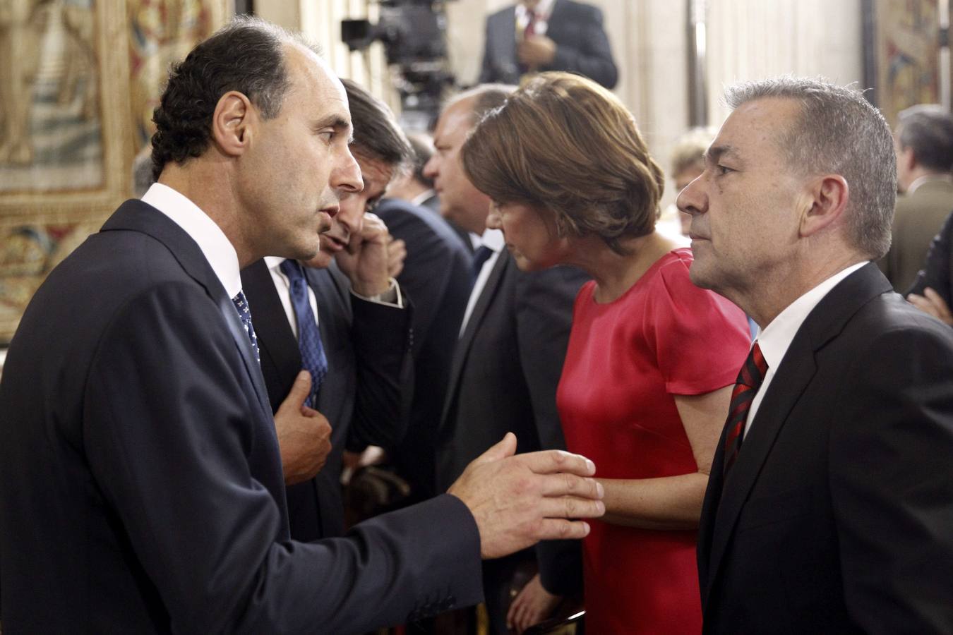 El presidente de Cantabria, Ignacio Diego, conversa con el de Canarias, Paulino Rivero.