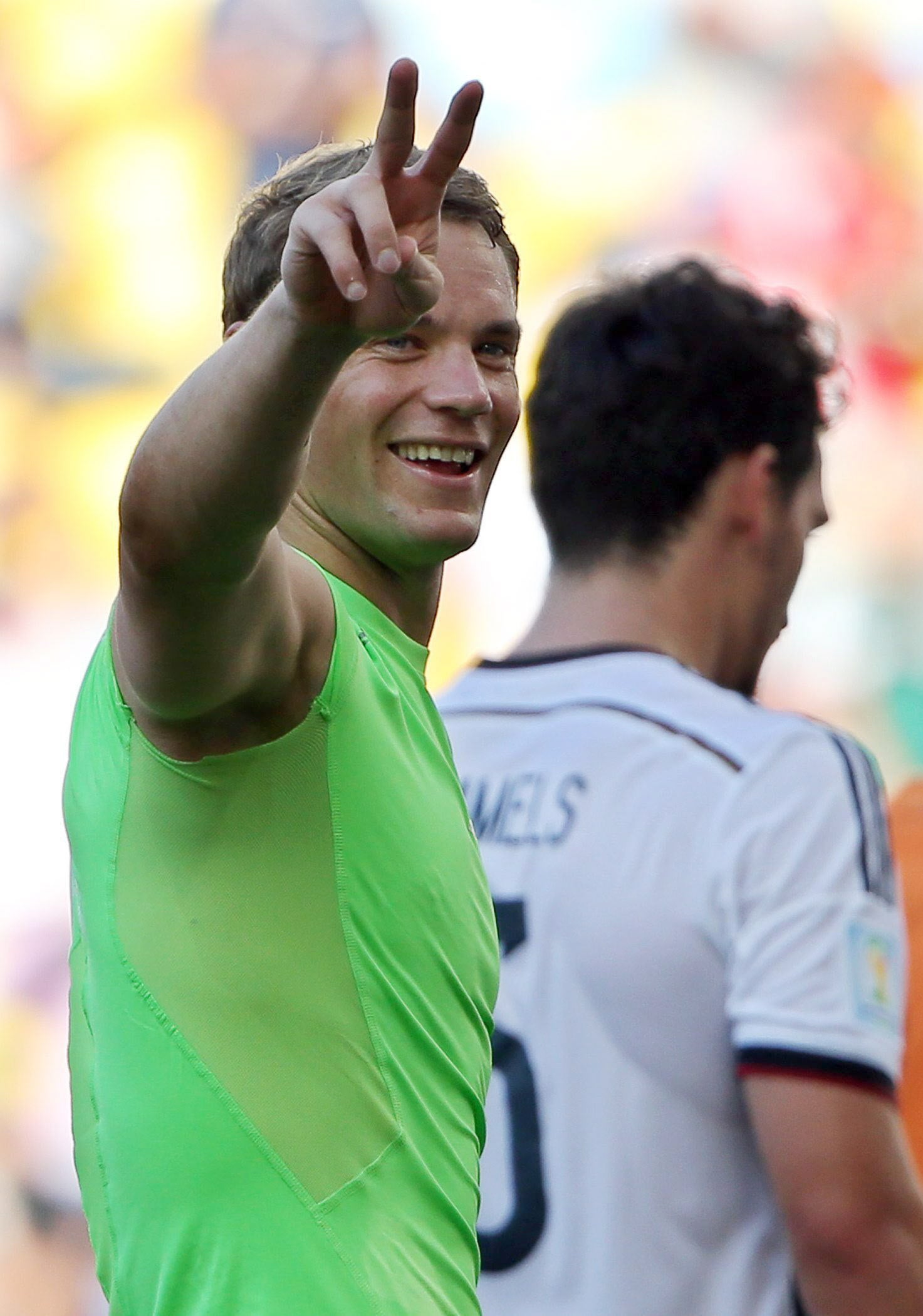 Manuel Neuer celebra el triunfo ante Francia.