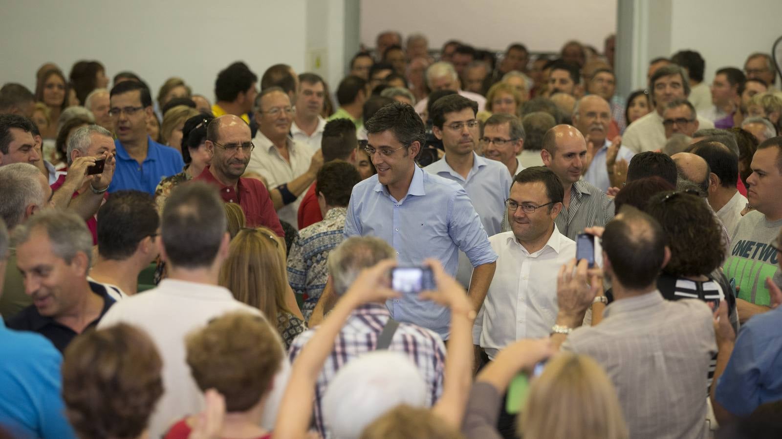 Encuentro de Eduardo Madina con simpatizantes en Málaga