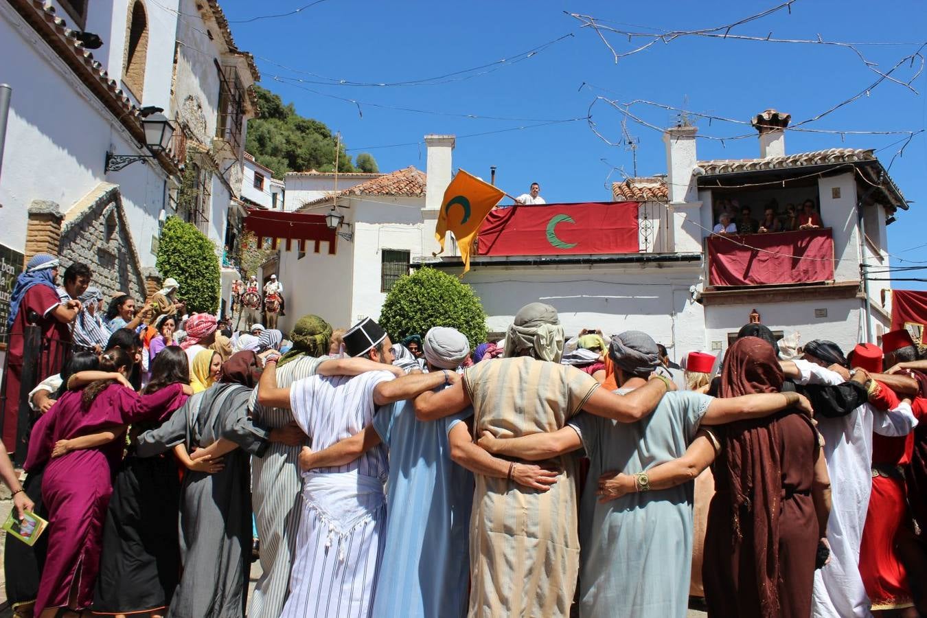 Benalauría celebra su fiesta de Moros y Cristianos