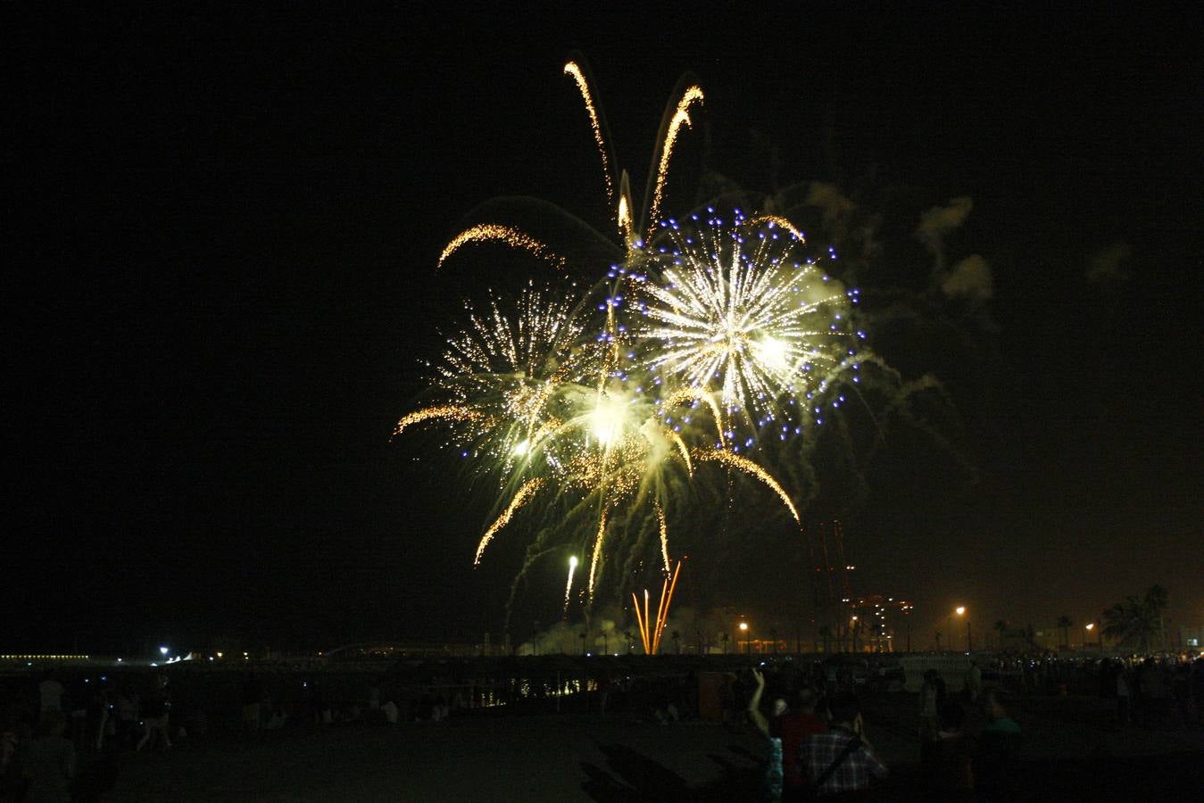 Los fuegos artificiales marcan el inicio de la Feria de Málaga