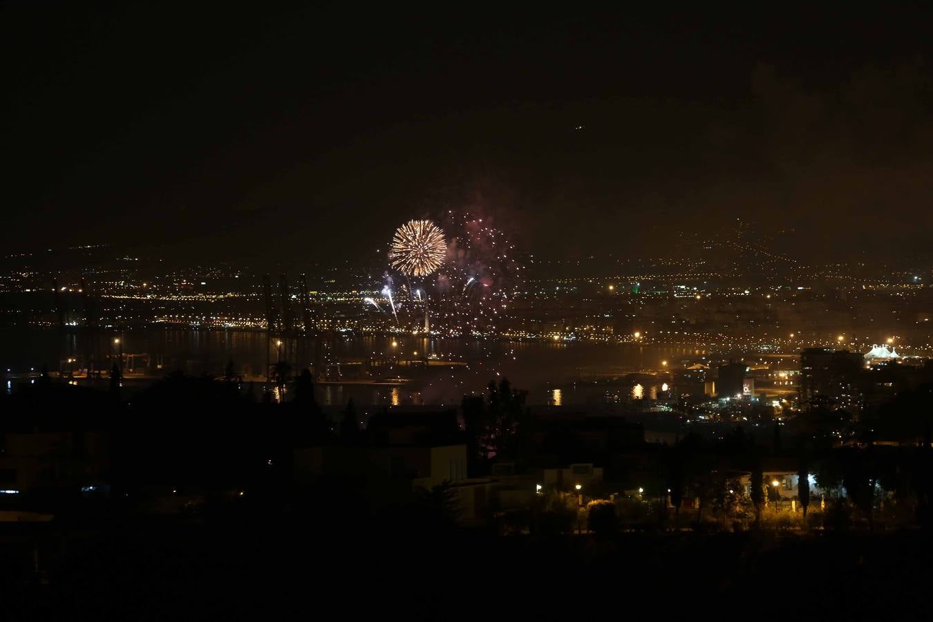 Los fuegos artificiales marcan el inicio de la Feria de Málaga