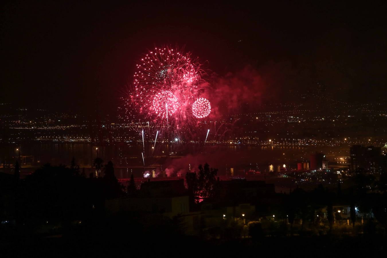 Los fuegos artificiales marcan el inicio de la Feria de Málaga