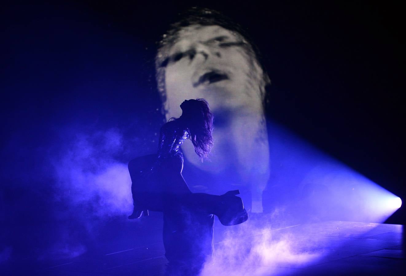 Beyoncé y Miley Cyrus fueron las grandes protagonistas de los MTV Vídeo Music Awards que cumplían 30 años, por lo que la gala fue de lo más espectacular y emotiva.