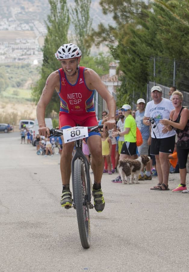 Las mejores imágenes del triatlón cross Xterra de La Viñuela-Costa del Sol